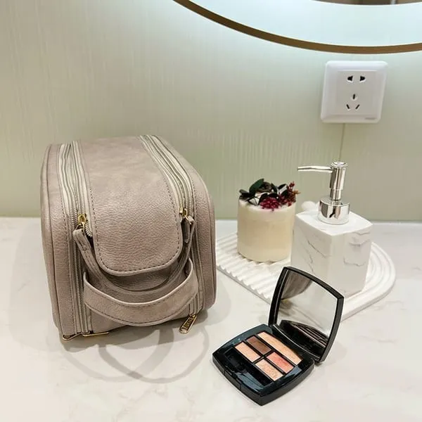 🔥 Large-capacity Travel Cosmetic Bag