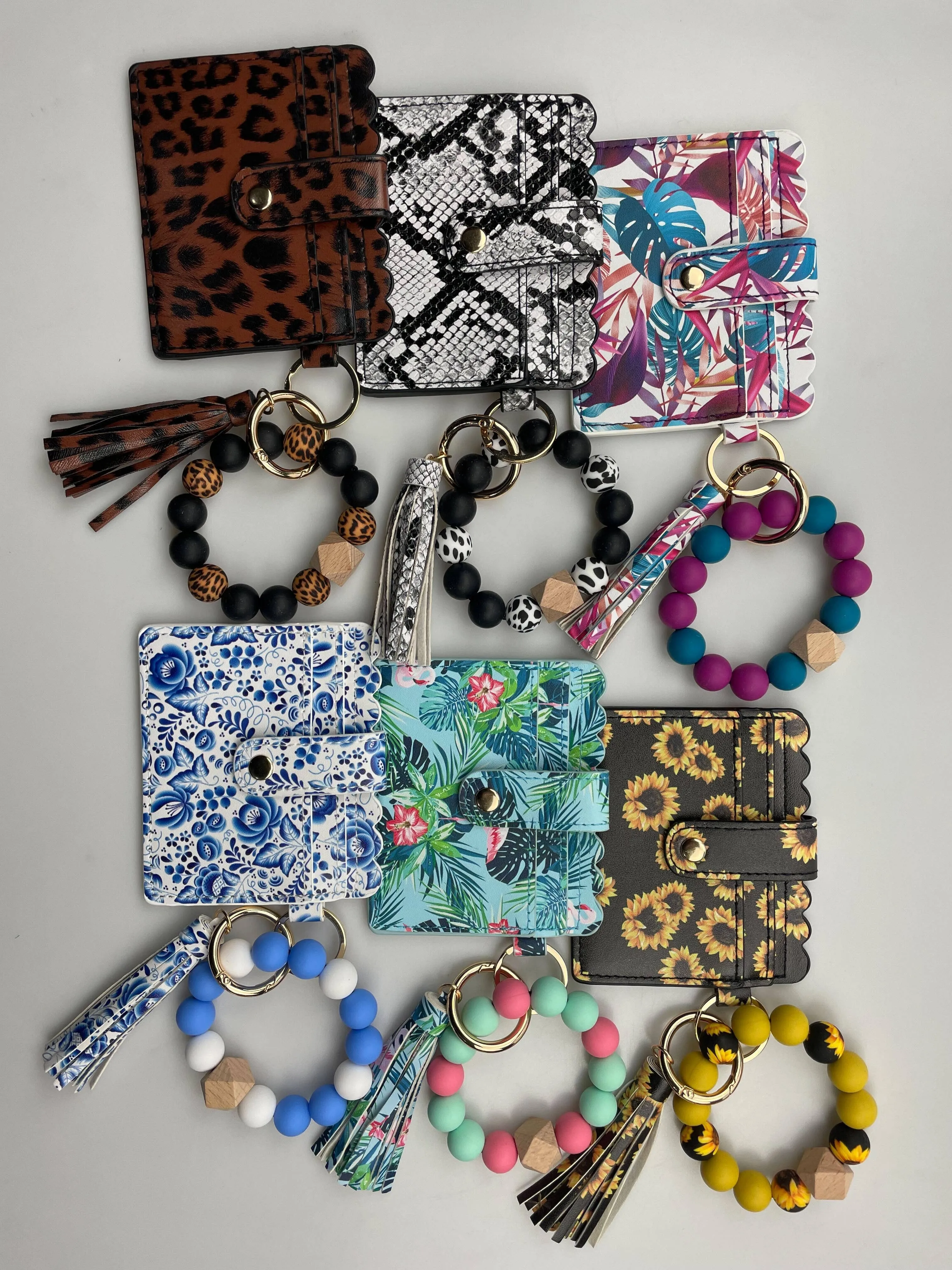 Beaded Bracelet Card Holder