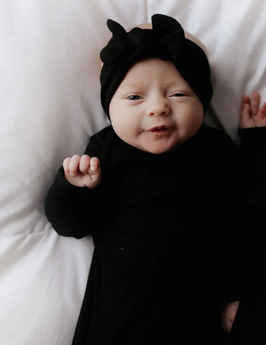 Black Ribbed Knotted Newborn Gown Set