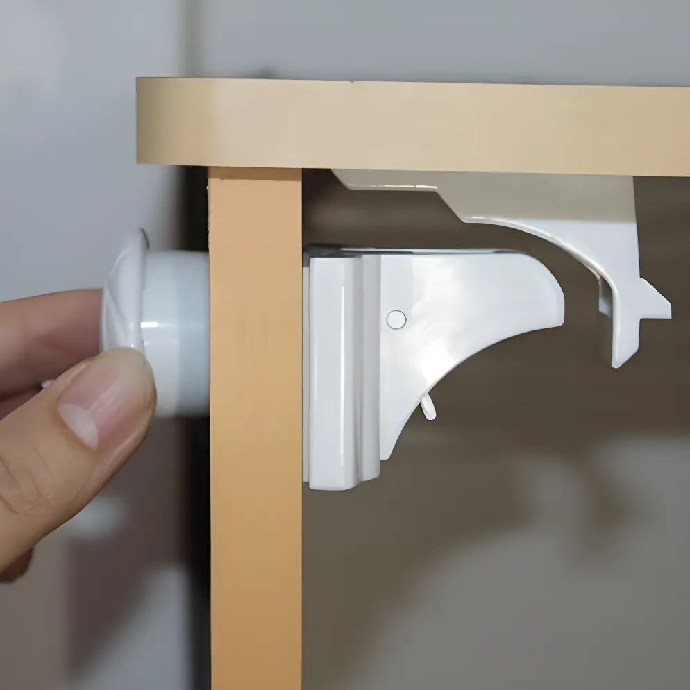 Callowesse Magnetic Cupboard & Drawer Locks – 4 Pack