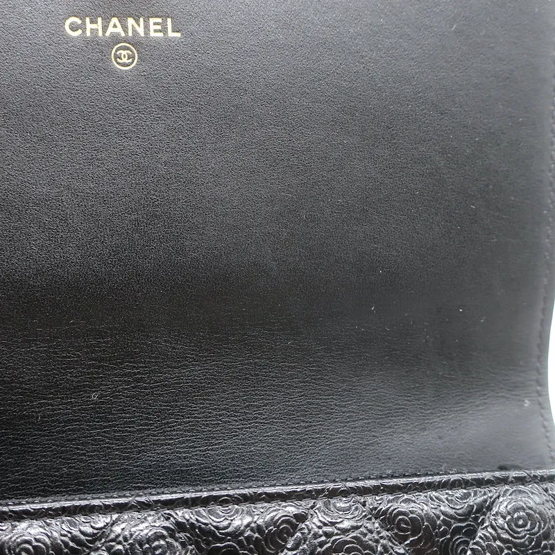Chanel Camellia-Embossed Quilted Leather L Yen Continental Wallet Black