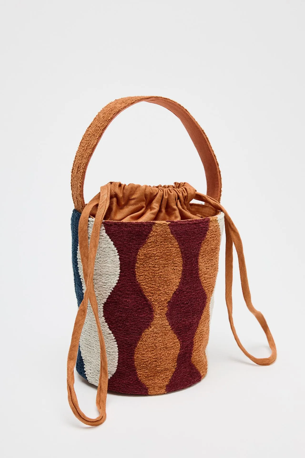 Colour-block cylindrical mini bucket bag