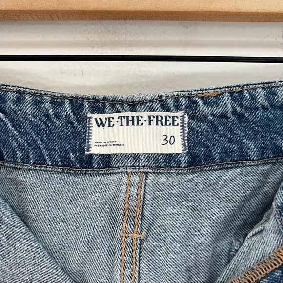 FREE PEOPLE- We The Free Major Leagues Mid Rise Cuffed Jean Carpenter Denim