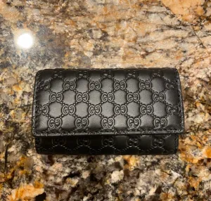 GUCCI Black Microguccissima Leather Key Holder