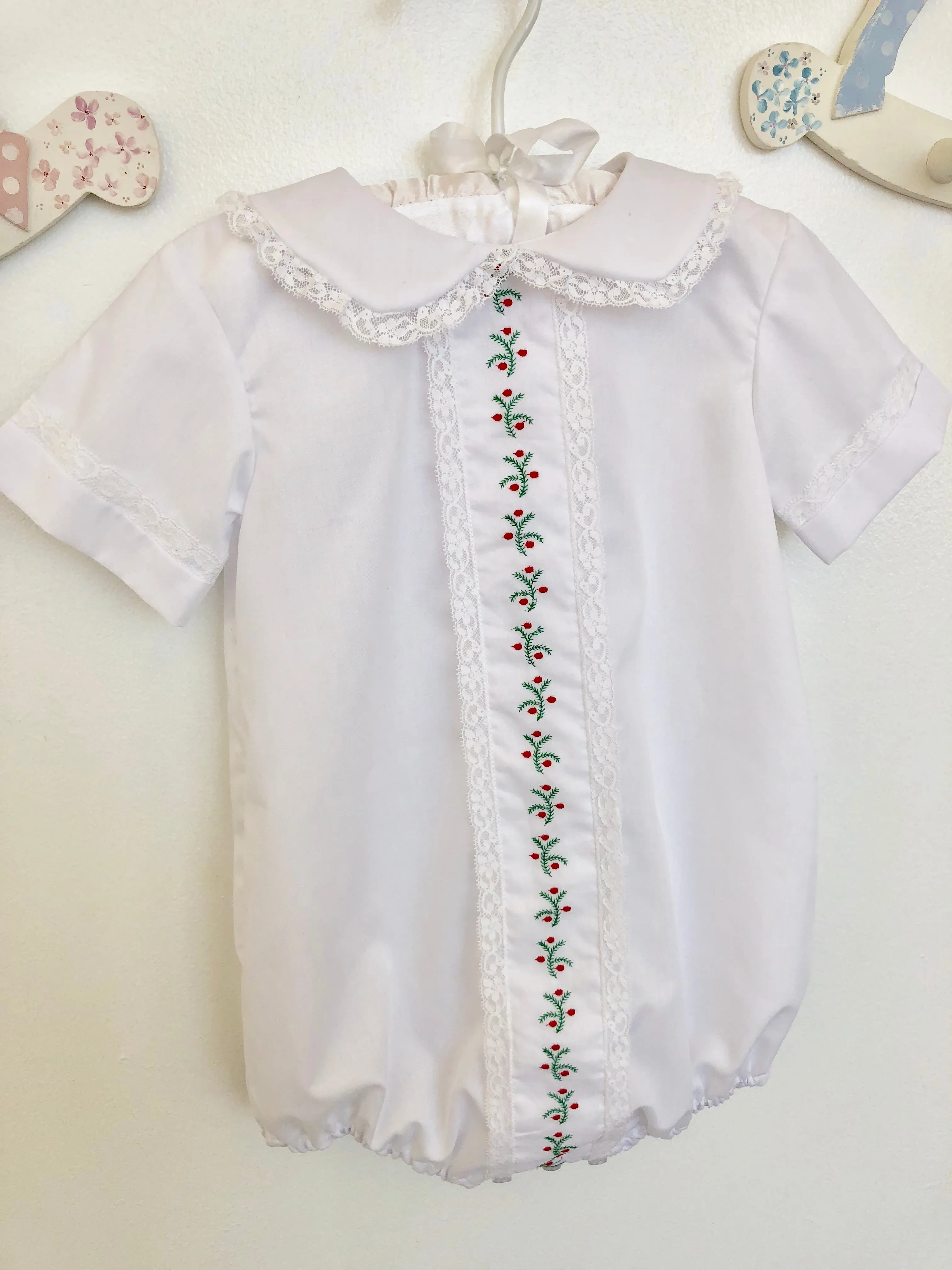 Holly Insertion Boys Heirloom Bubble