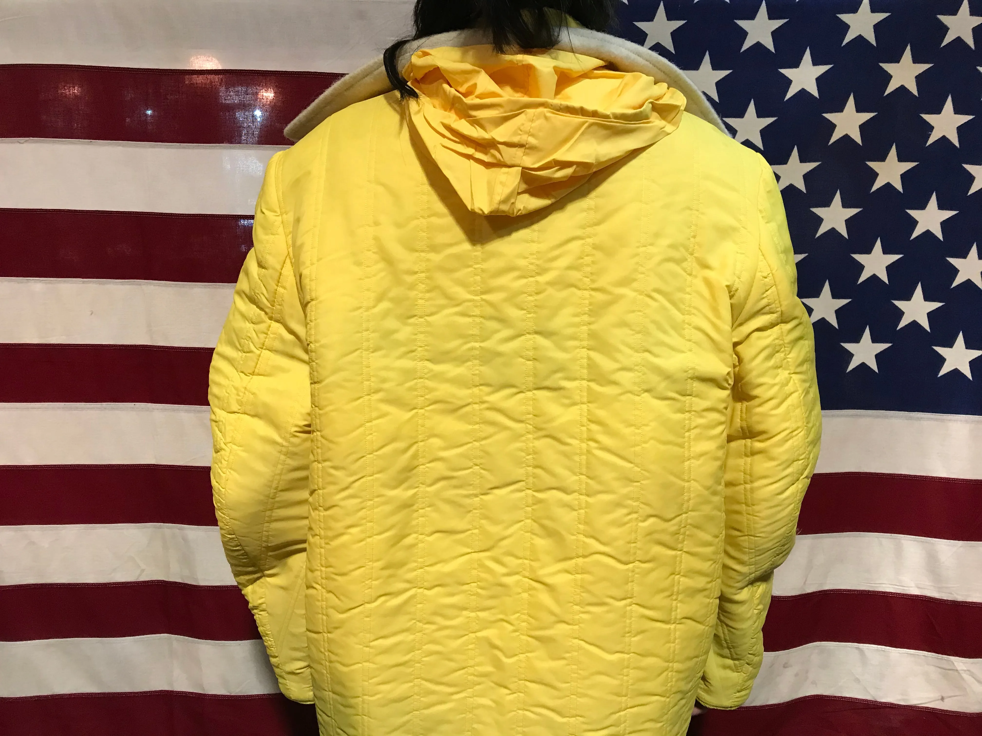 Hudson’s Bay Rare “ Genuine Seal of Quality Garment “ Vintage Wool & Reversible Nylon Mens Jacket Made in Canada