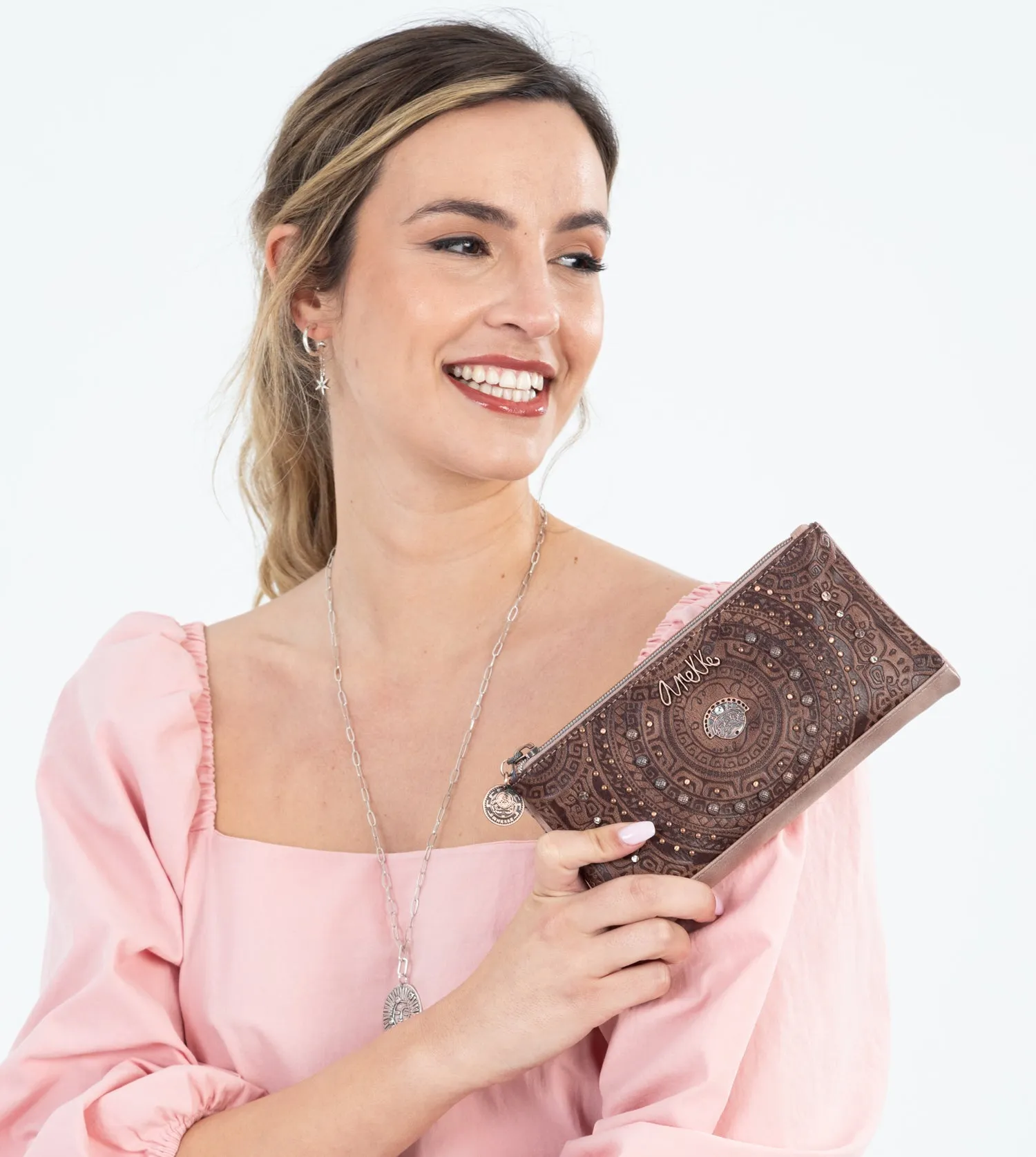 Ixchel Big wallet