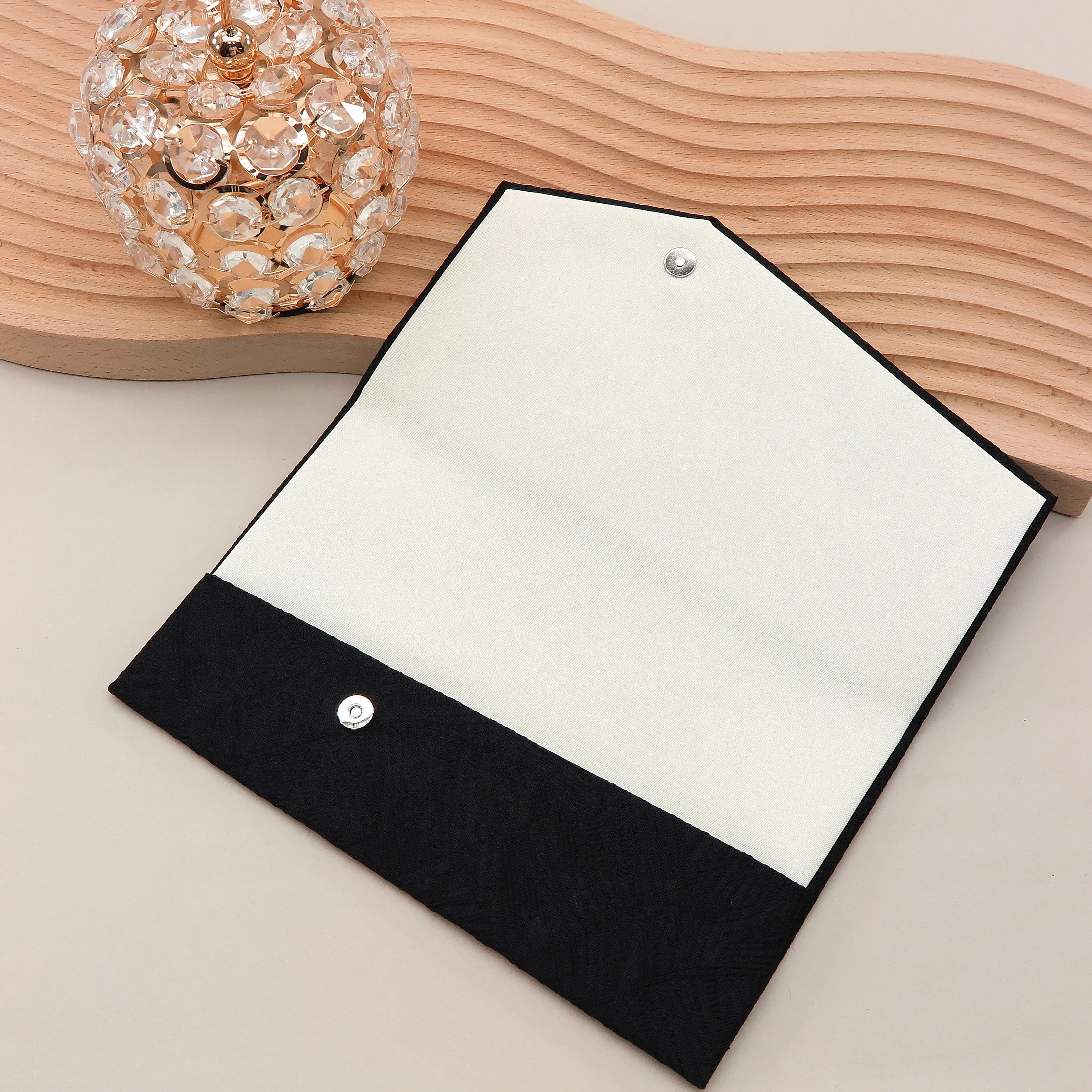 Japanese Magnetic Pouch - Leaf , Black tones | 10006-047