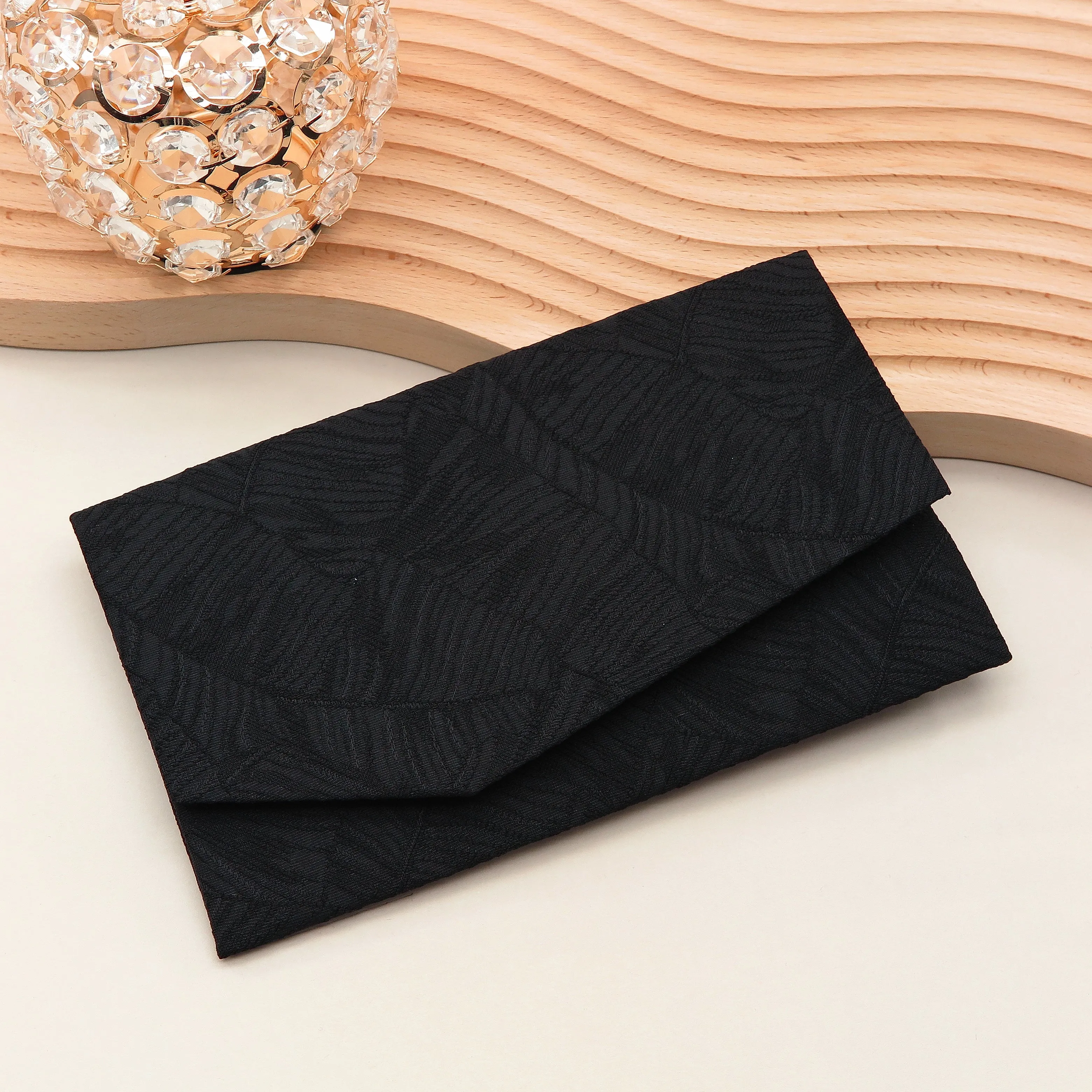 Japanese Magnetic Pouch - Leaf , Black tones | 10006-047