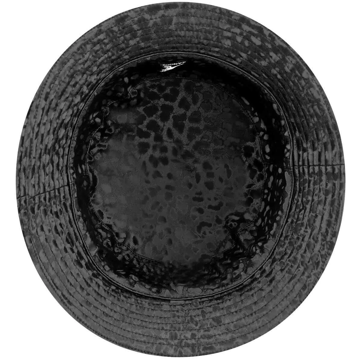 Klobúk Kangol Embossed Rev Bucket čierny