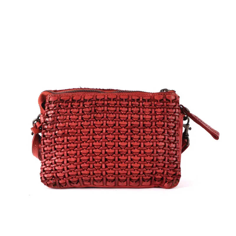 Levi - The Small Sling bag