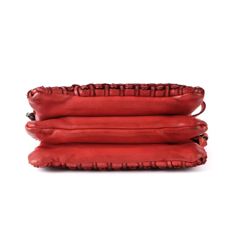 Levi - The Small Sling bag