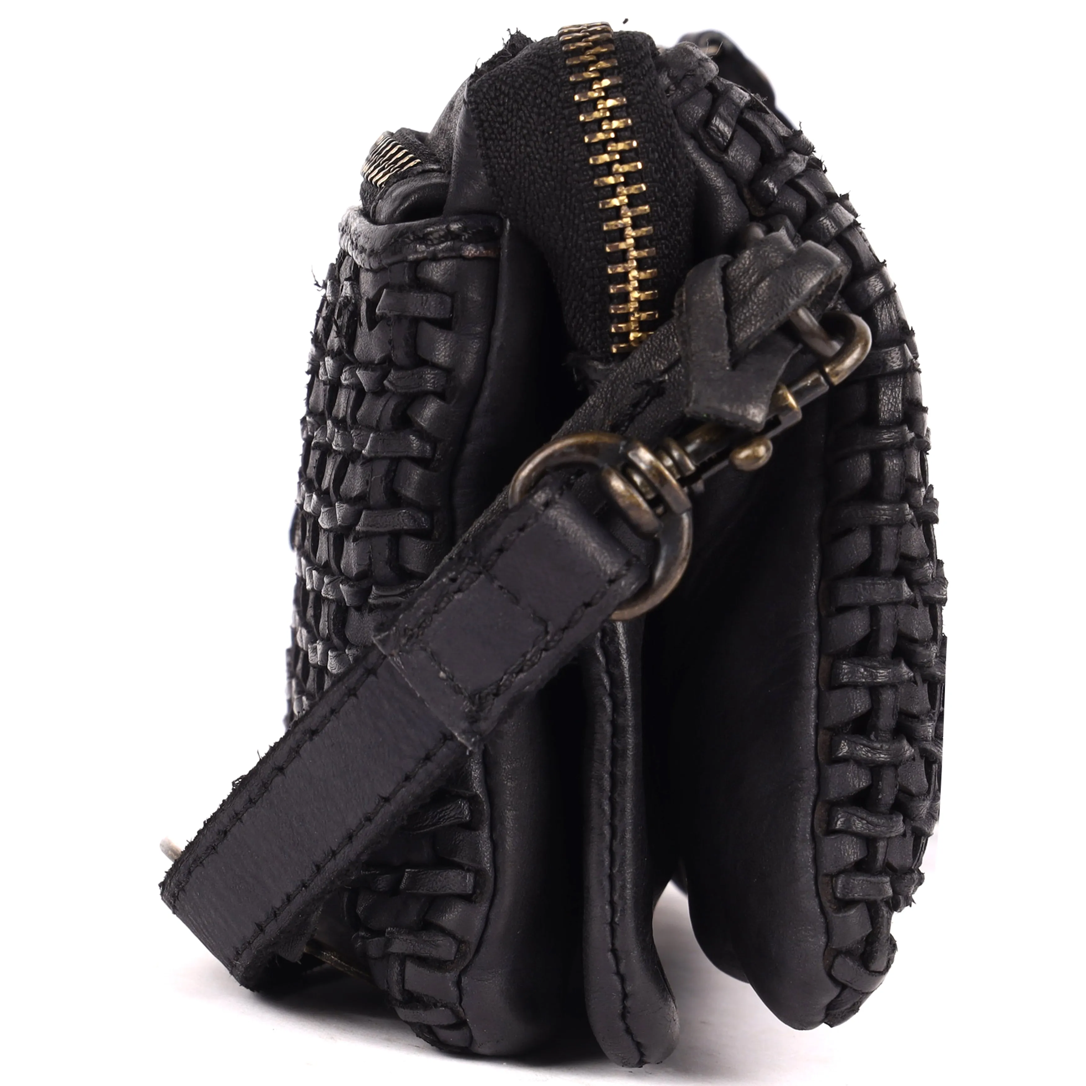 Levi - The Small Sling bag