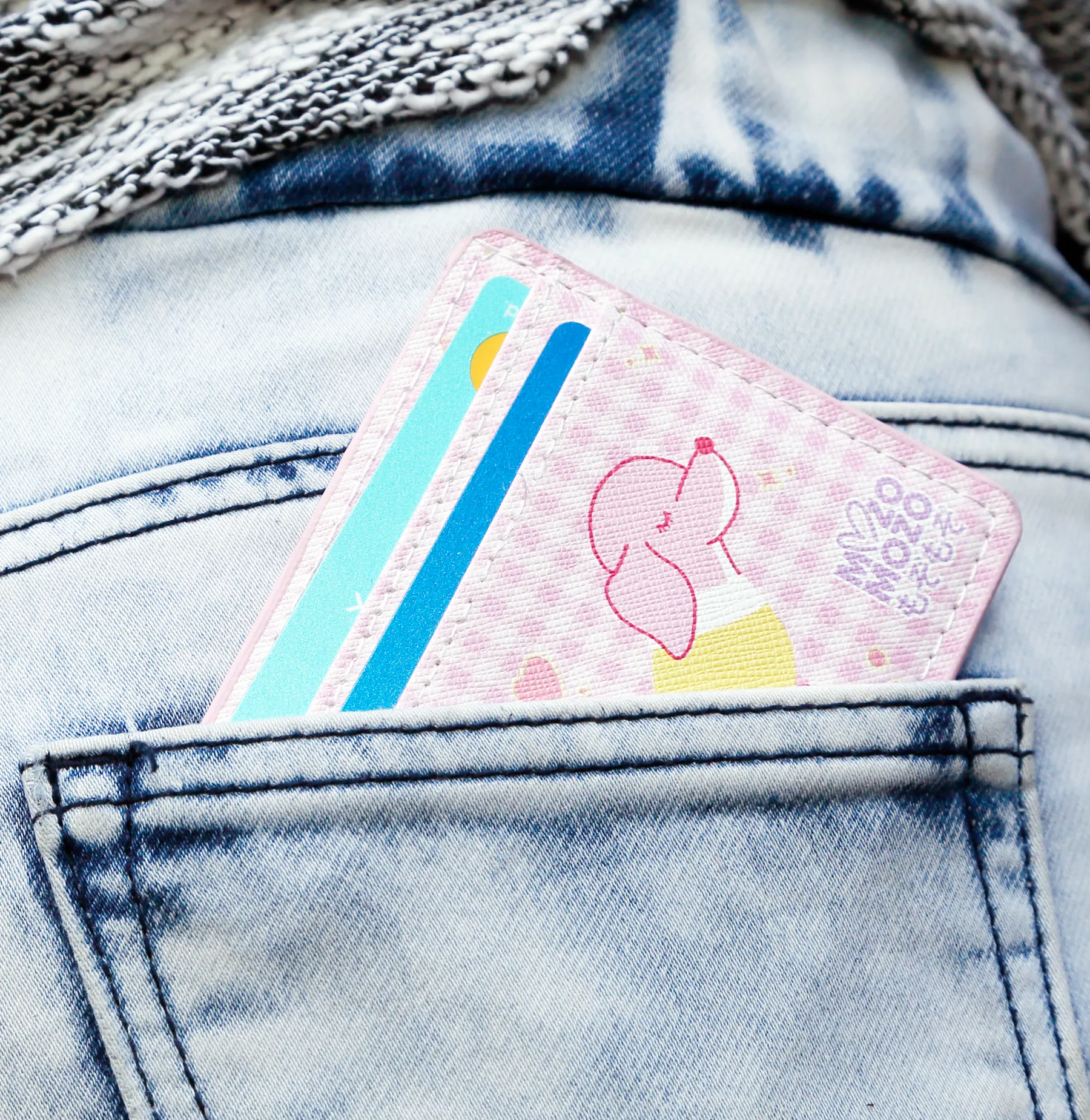 Molly london - card holder (semi-soft and light weight)