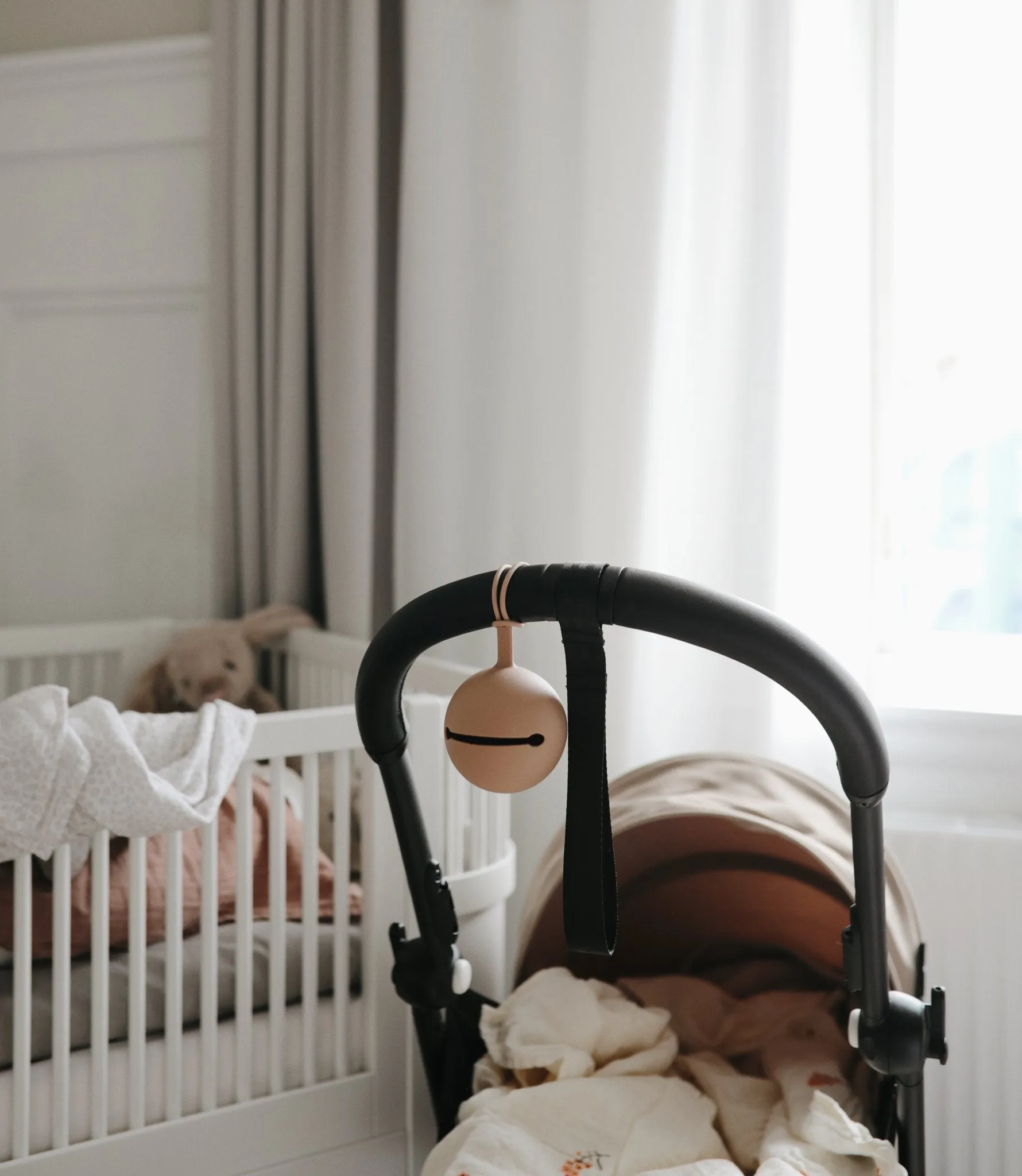 Mushie Pacifier Case (Blush)