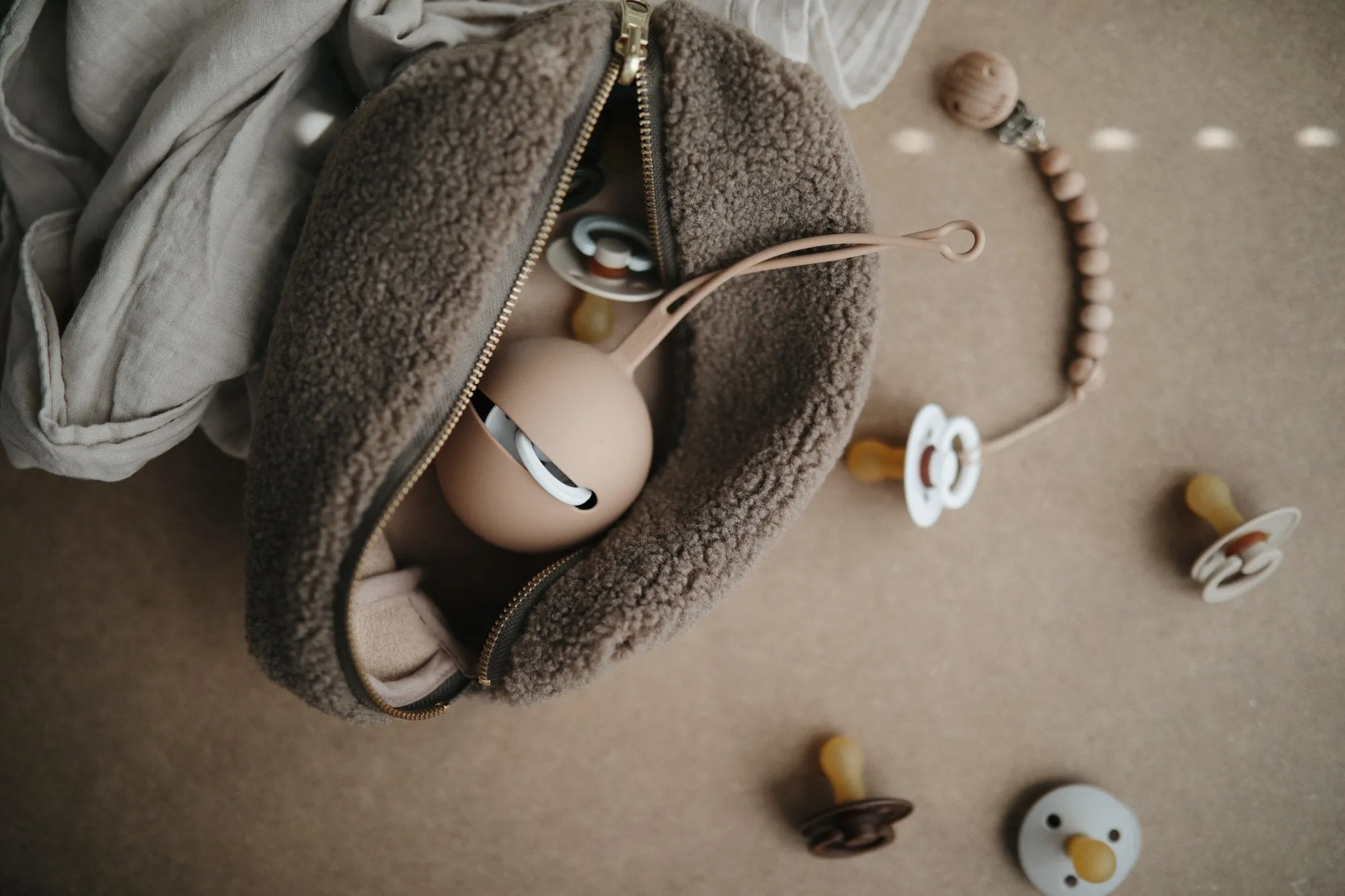Mushie Pacifier Case (Stone)