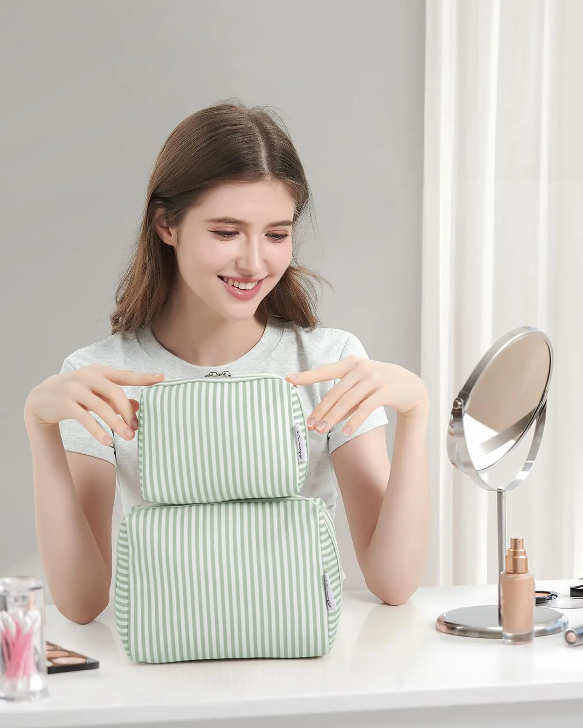 Narwey Striped Makeup Bag Travel Cosmetic Bag Organizer Toiletry Bag Make Up Bags with Compartments for Women Girls (Large, Mint Green Stripe)