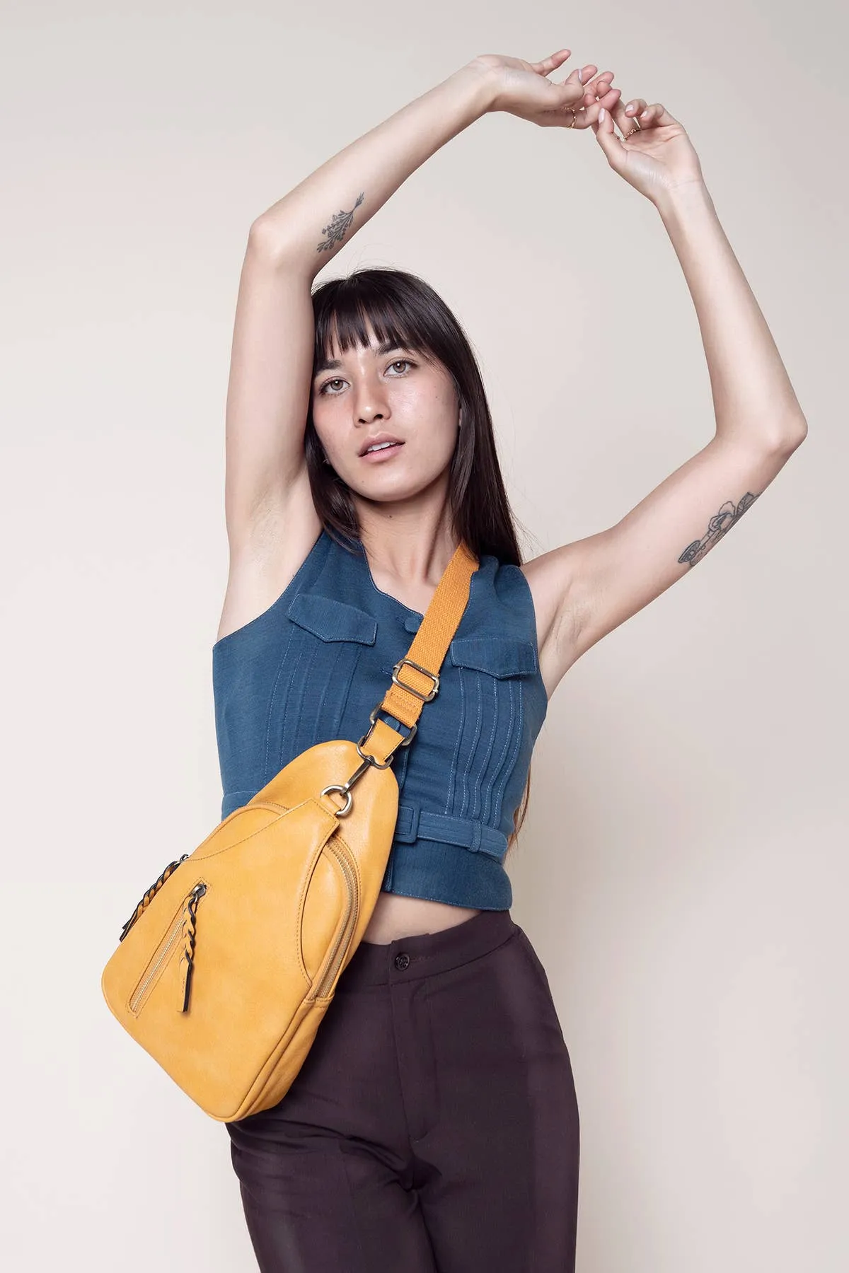 Nikki Dual Compartment Sling Pack Bag: Glacial Blue