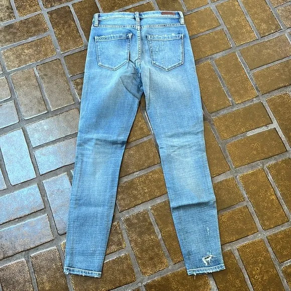 NWT Blank NYC The Bond Midrise Distressed Skinny Jean in Delaytionship