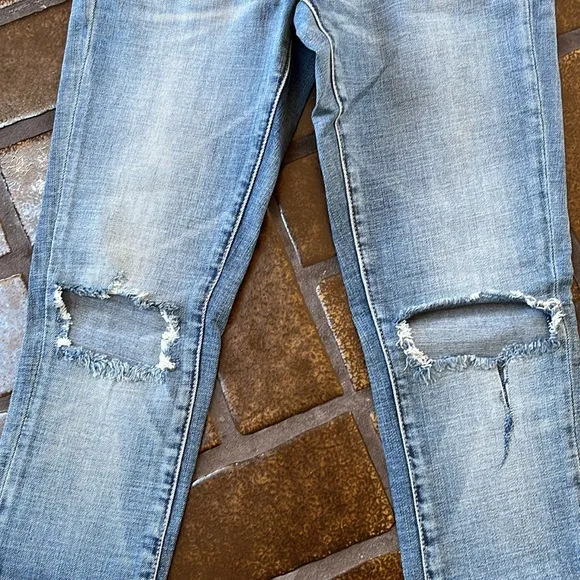 NWT Blank NYC The Bond Midrise Distressed Skinny Jean in Delaytionship