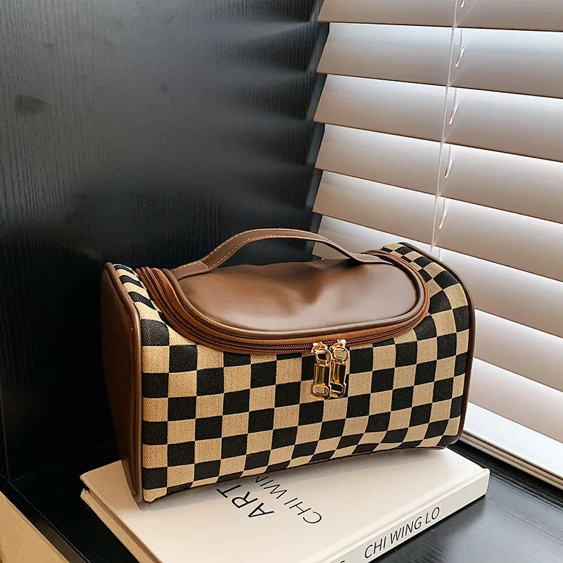 Portable And Simple Fashionable Capacity Solid Cosmetic Bags