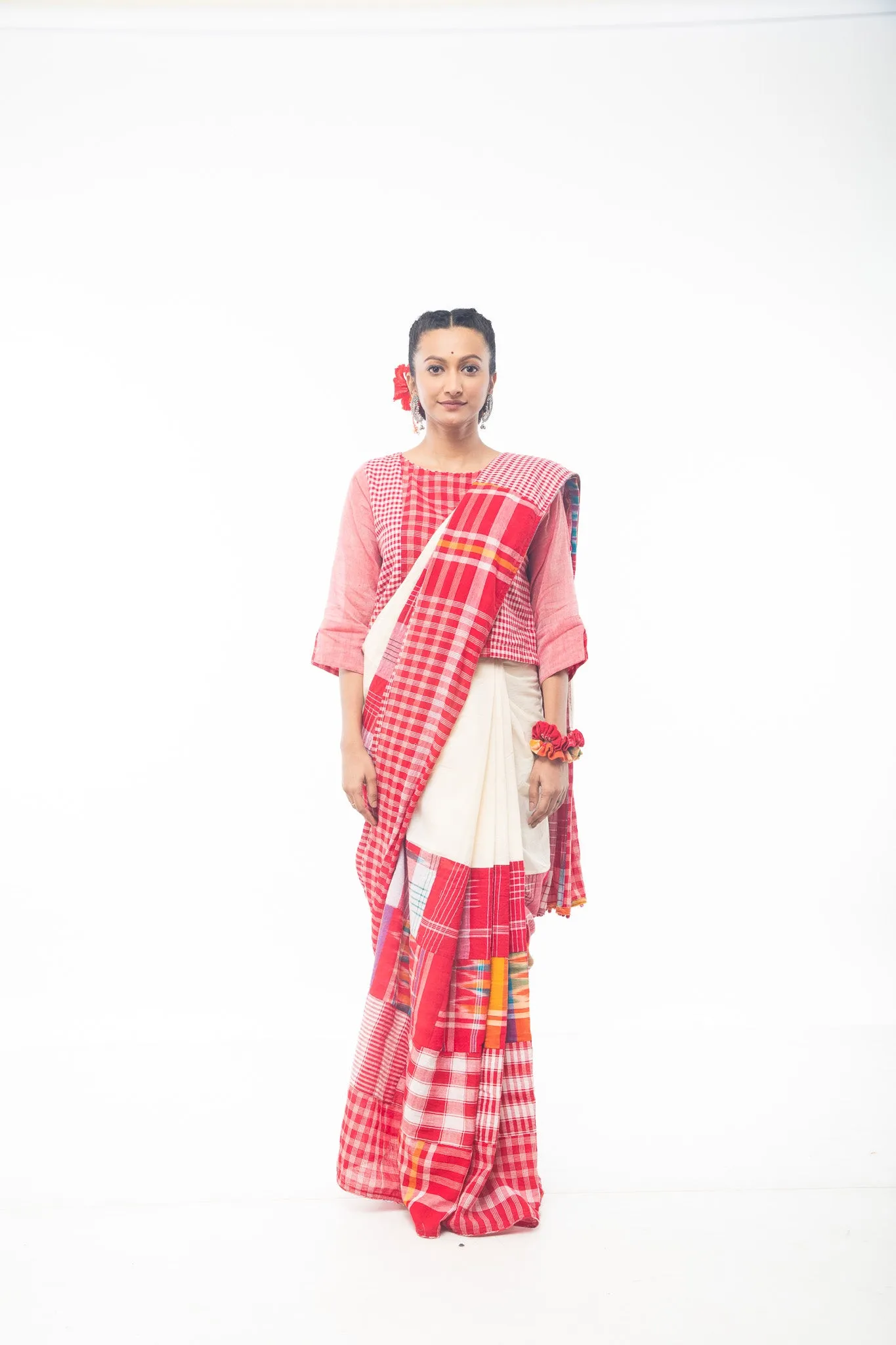 Red & Whites Colour Blocking Saree