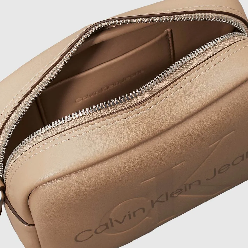 Sculpted Camera Bag - Beige
