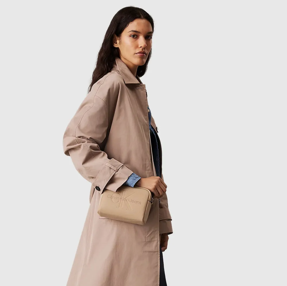 Sculpted Camera Bag - Beige