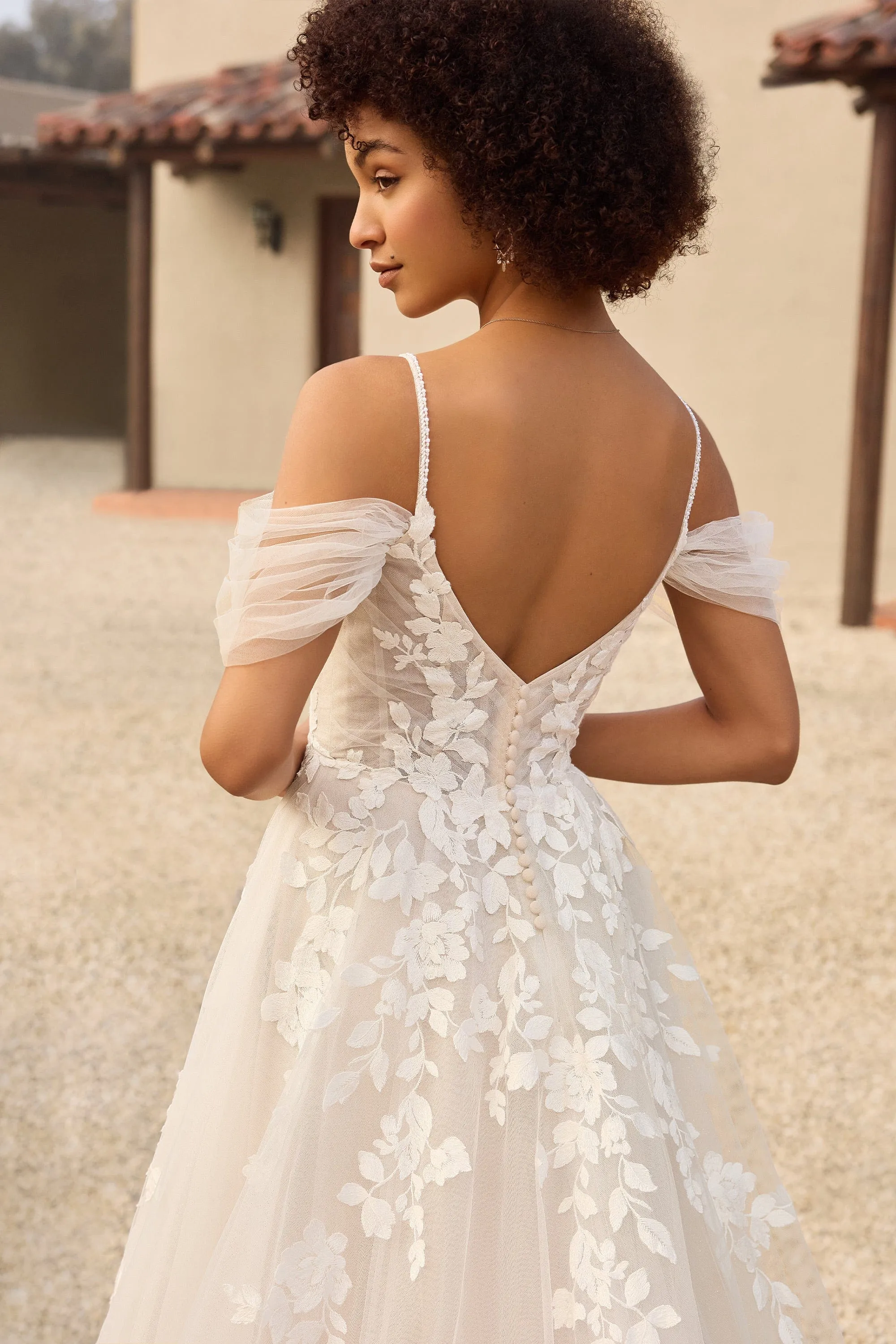 Sophia Tolli: Y3146 - Isla